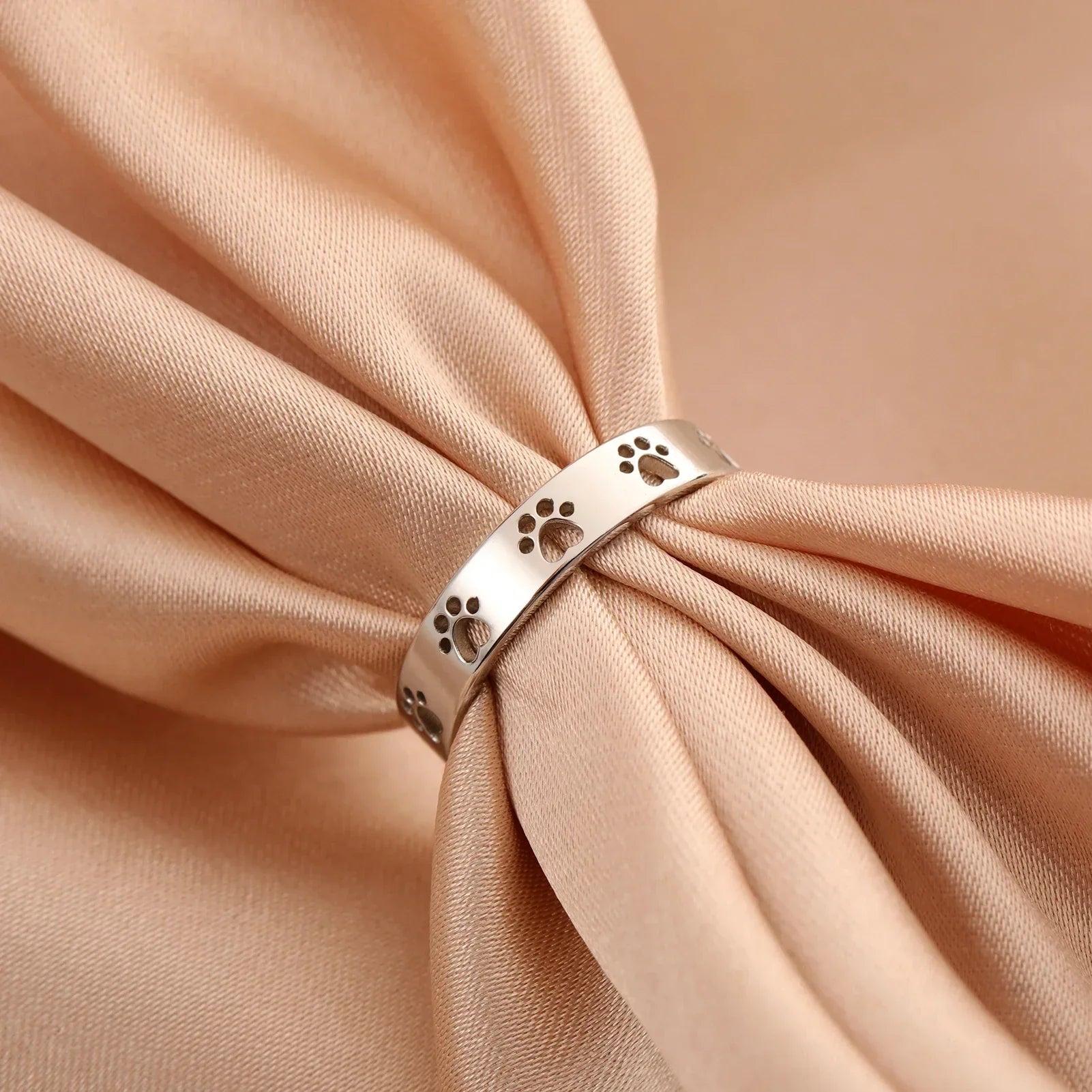 Viskande Petals Ring