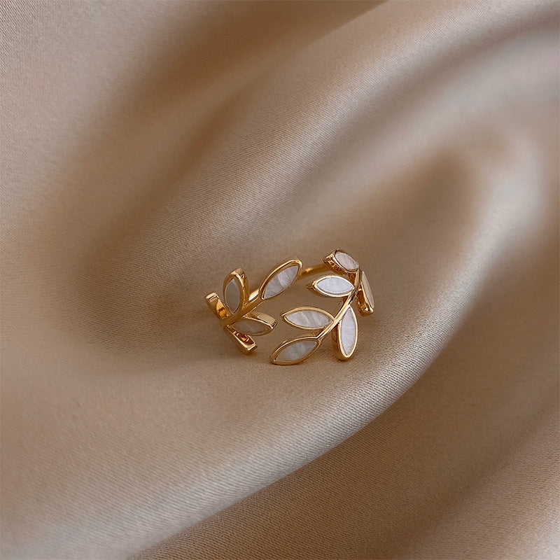 Pure - Vit Opalblad Justerbar Ring