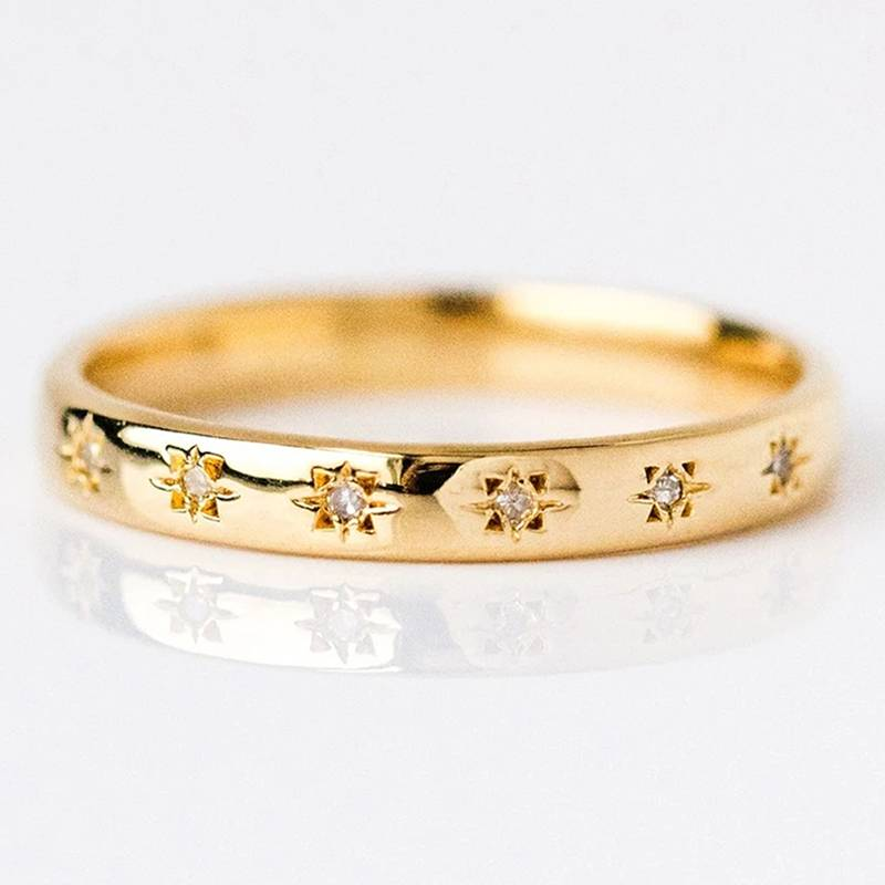 Exklusiv vintagering i guld och kristall