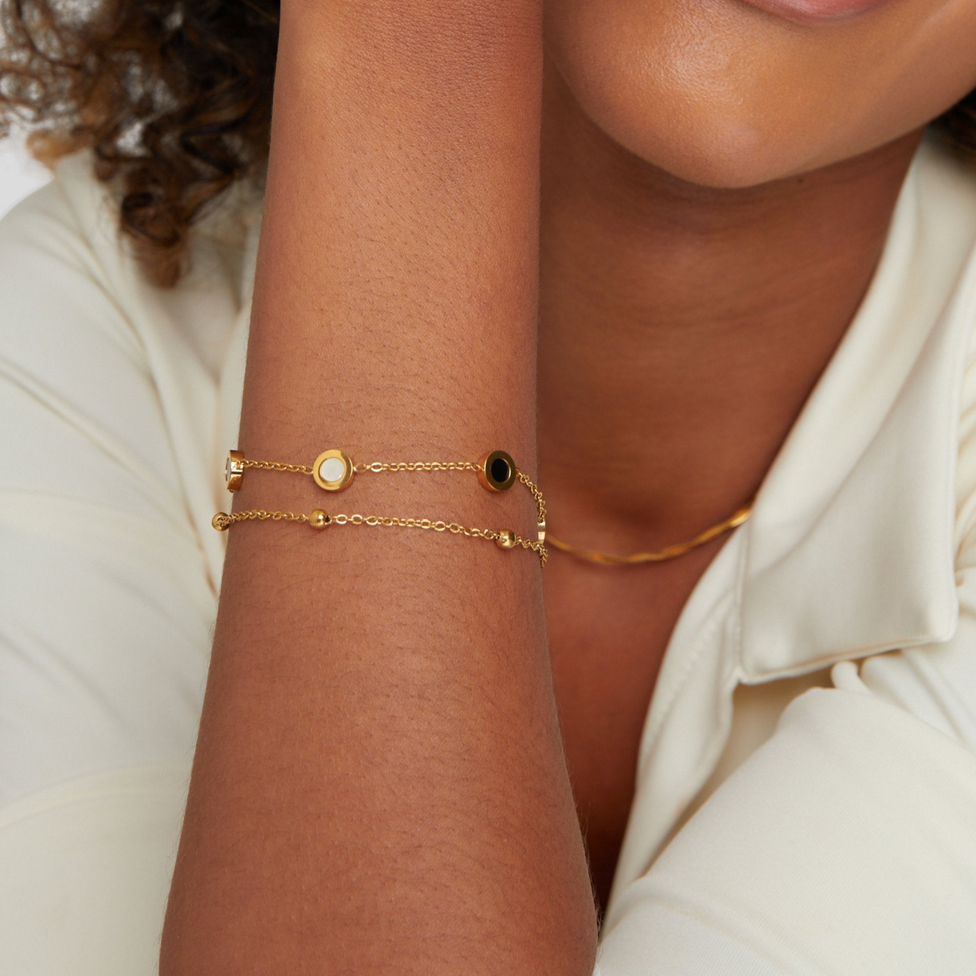 Onyx & Vit Sten Armband